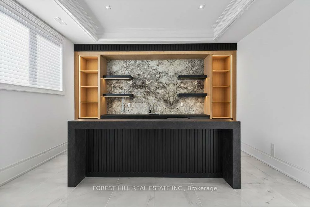 188, Burbank, Bayview Village, Toronto