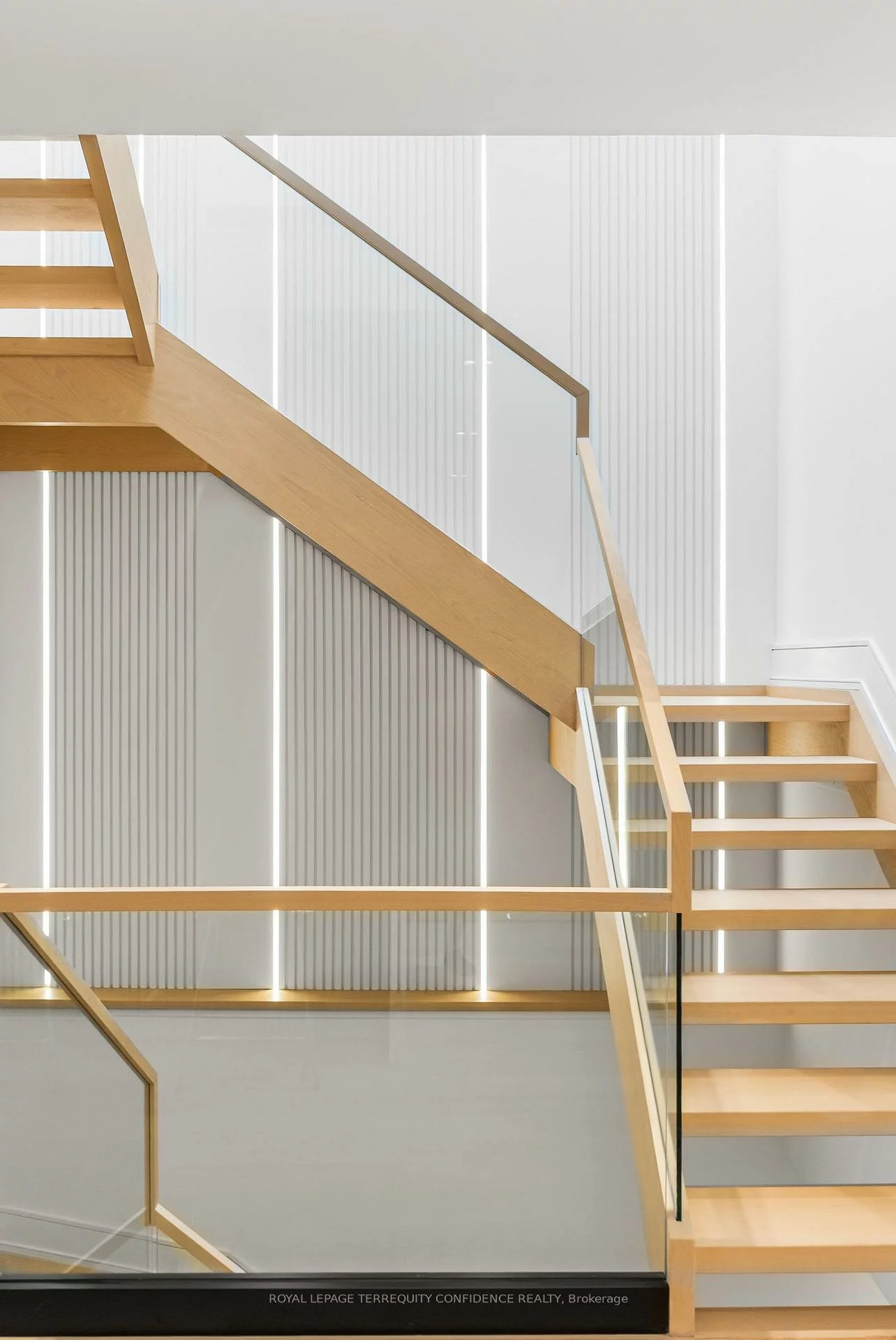 338A, Horsham, Willowdale West, Toronto