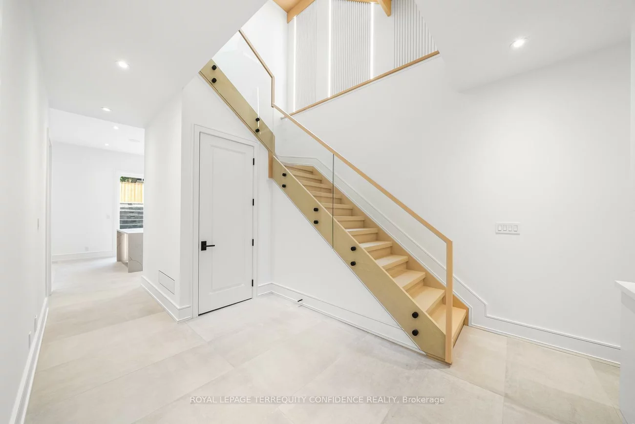 338A, Horsham, Willowdale West, Toronto