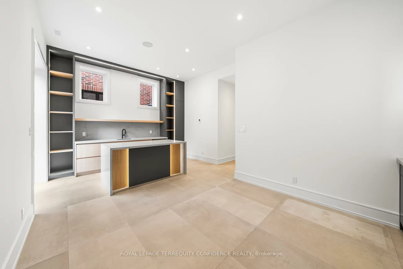 338A, Horsham, Willowdale West, Toronto