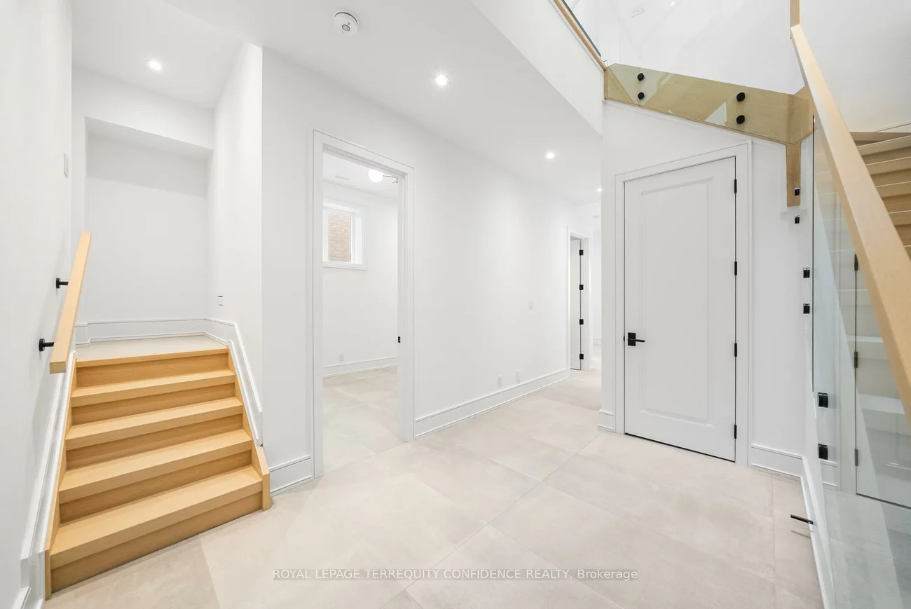 338A, Horsham, Willowdale West, Toronto