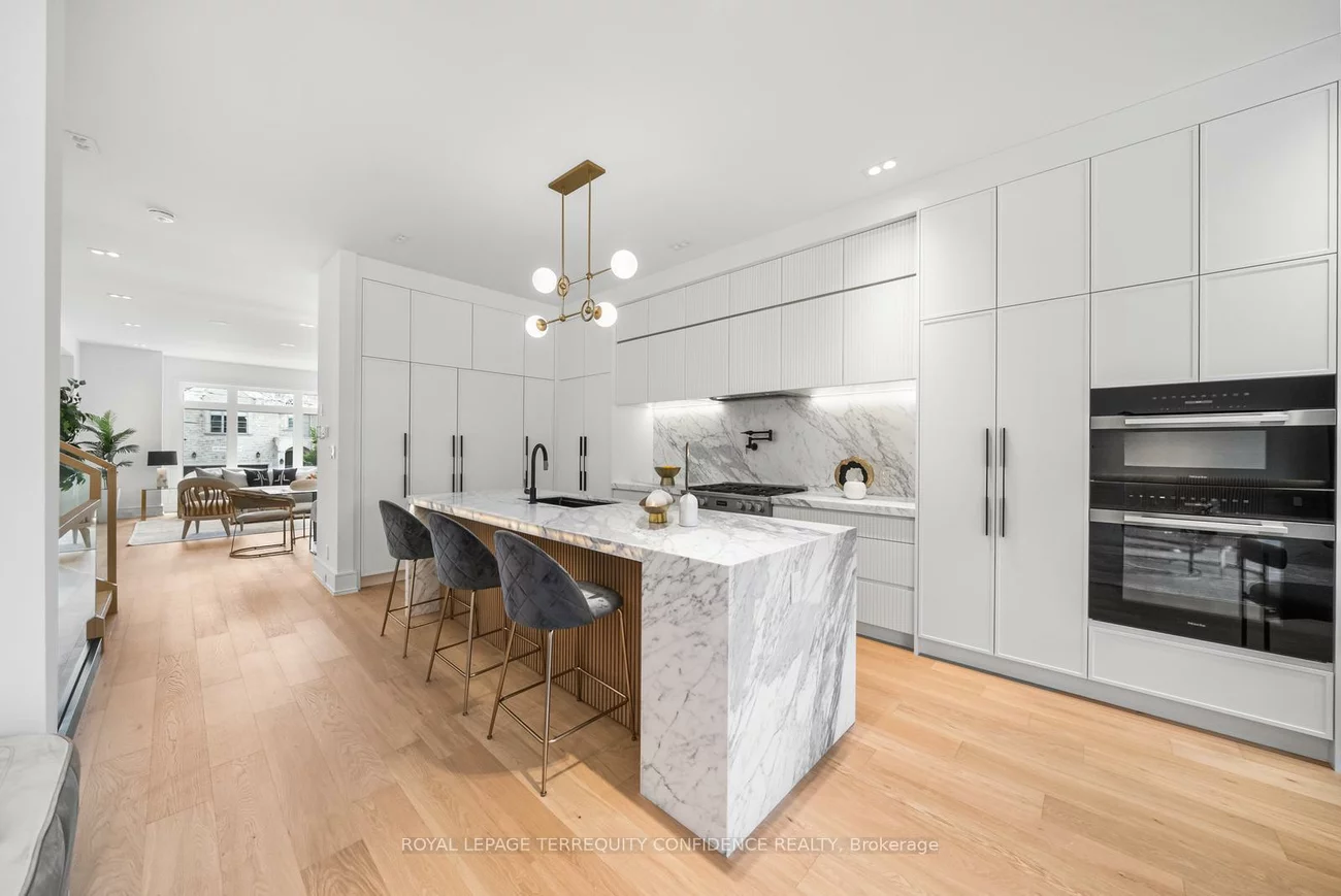 338A, Horsham, Willowdale West, Toronto