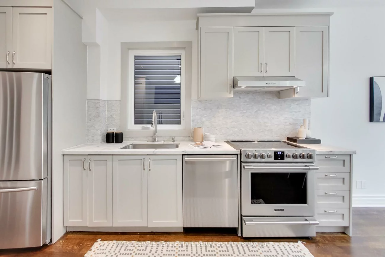 53, Robinson, Trinity-Bellwoods, Toronto