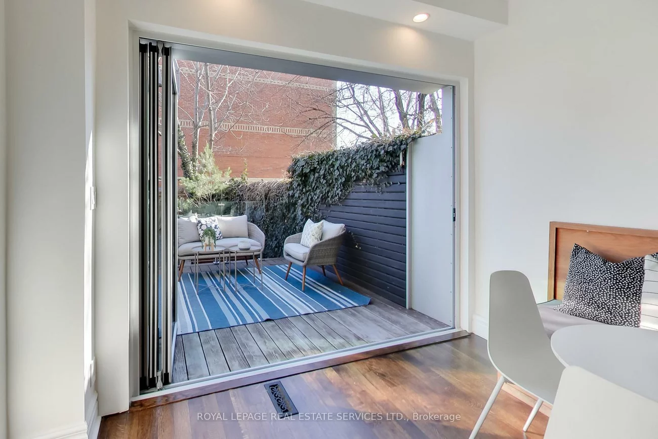 53, Robinson, Trinity-Bellwoods, Toronto