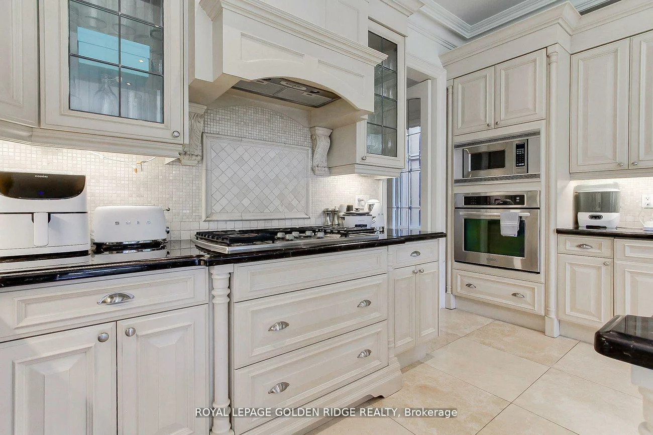 99, Bannockburn, Bedford Park-Nortown, Toronto