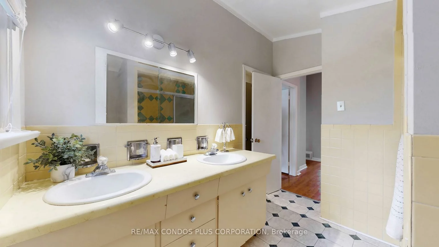 333, Pleasant, Newtonbrook West, Toronto