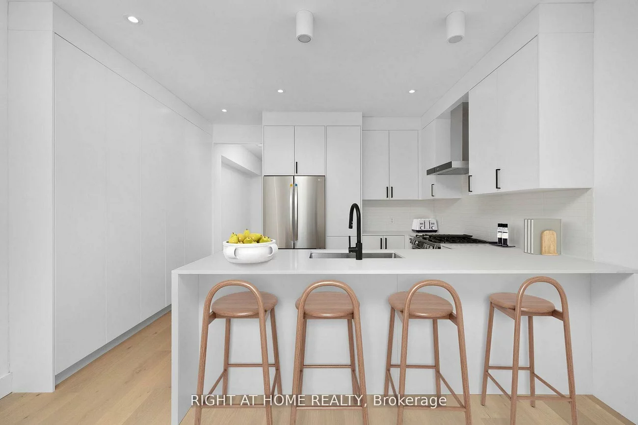 50, Lanark, Humewood-Cedarvale, Toronto