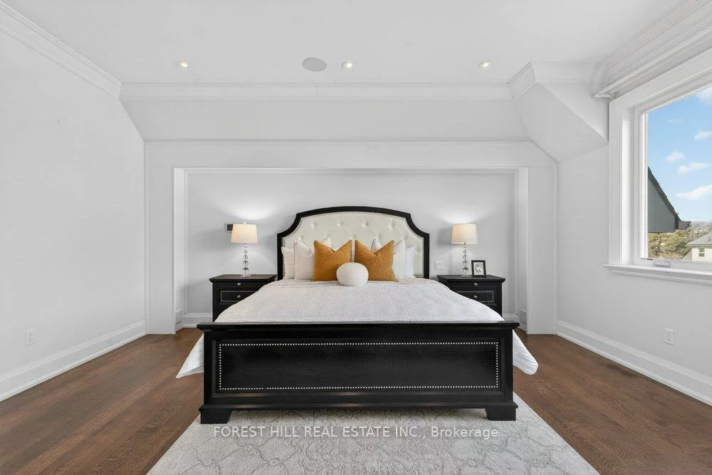 26, Madawaska, Newtonbrook East, Toronto