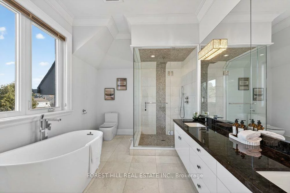 26, Madawaska, Newtonbrook East, Toronto