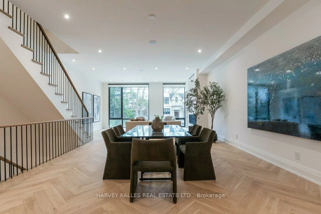 36, Evergreen, Leaside, Toronto