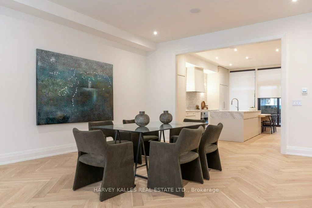 36, Evergreen, Leaside, Toronto