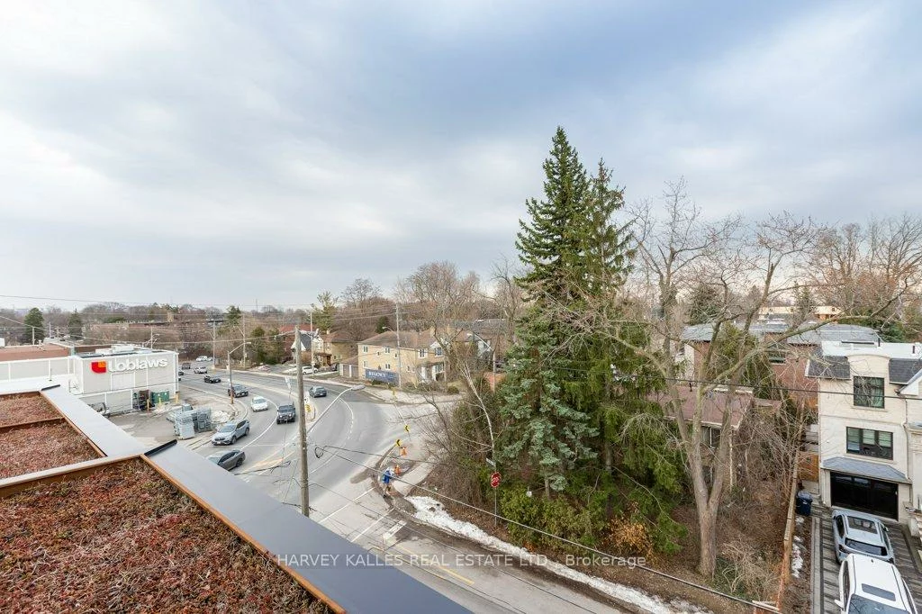 36, Evergreen, Leaside, Toronto