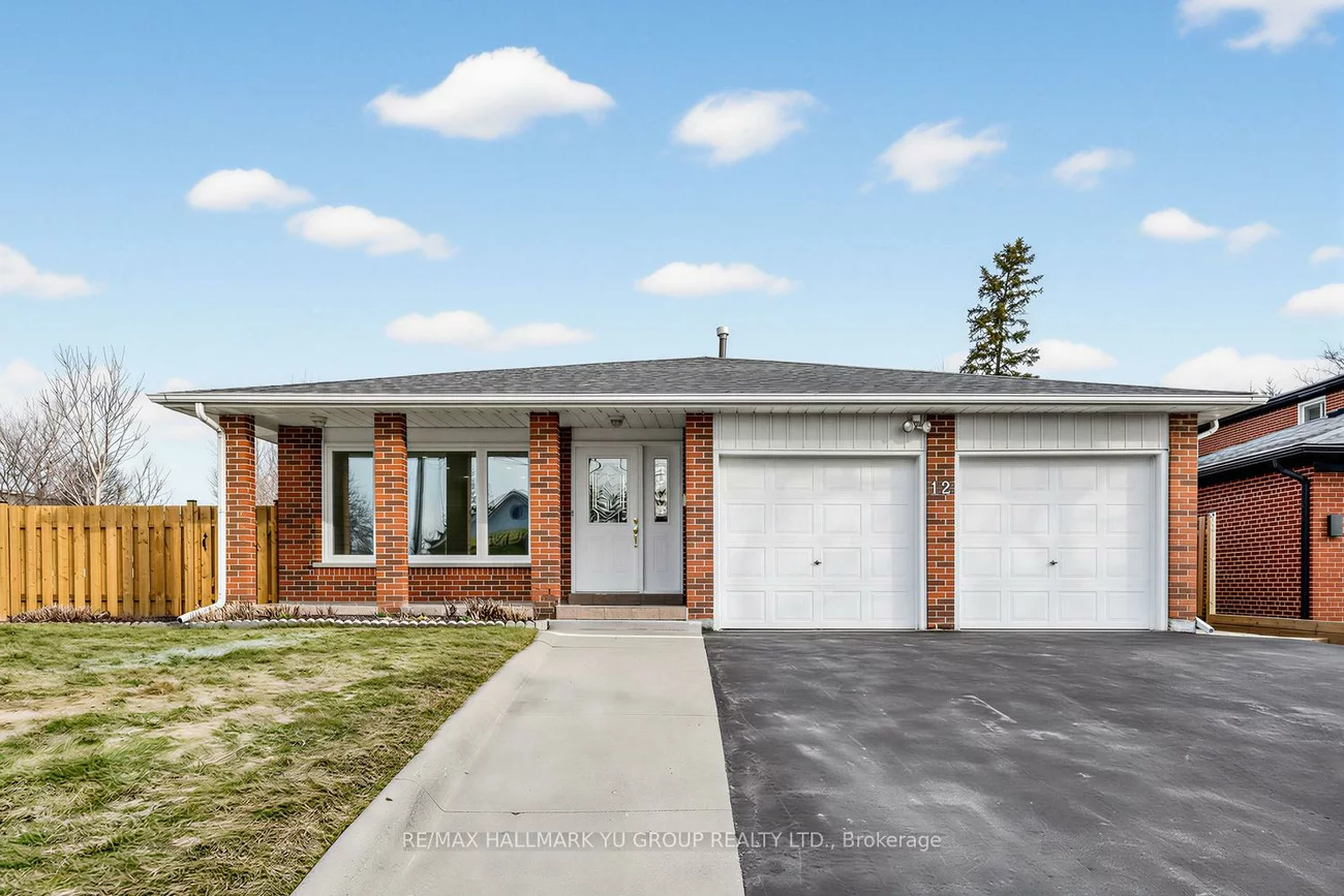 12, Pleasant View, Pleasant View, Toronto