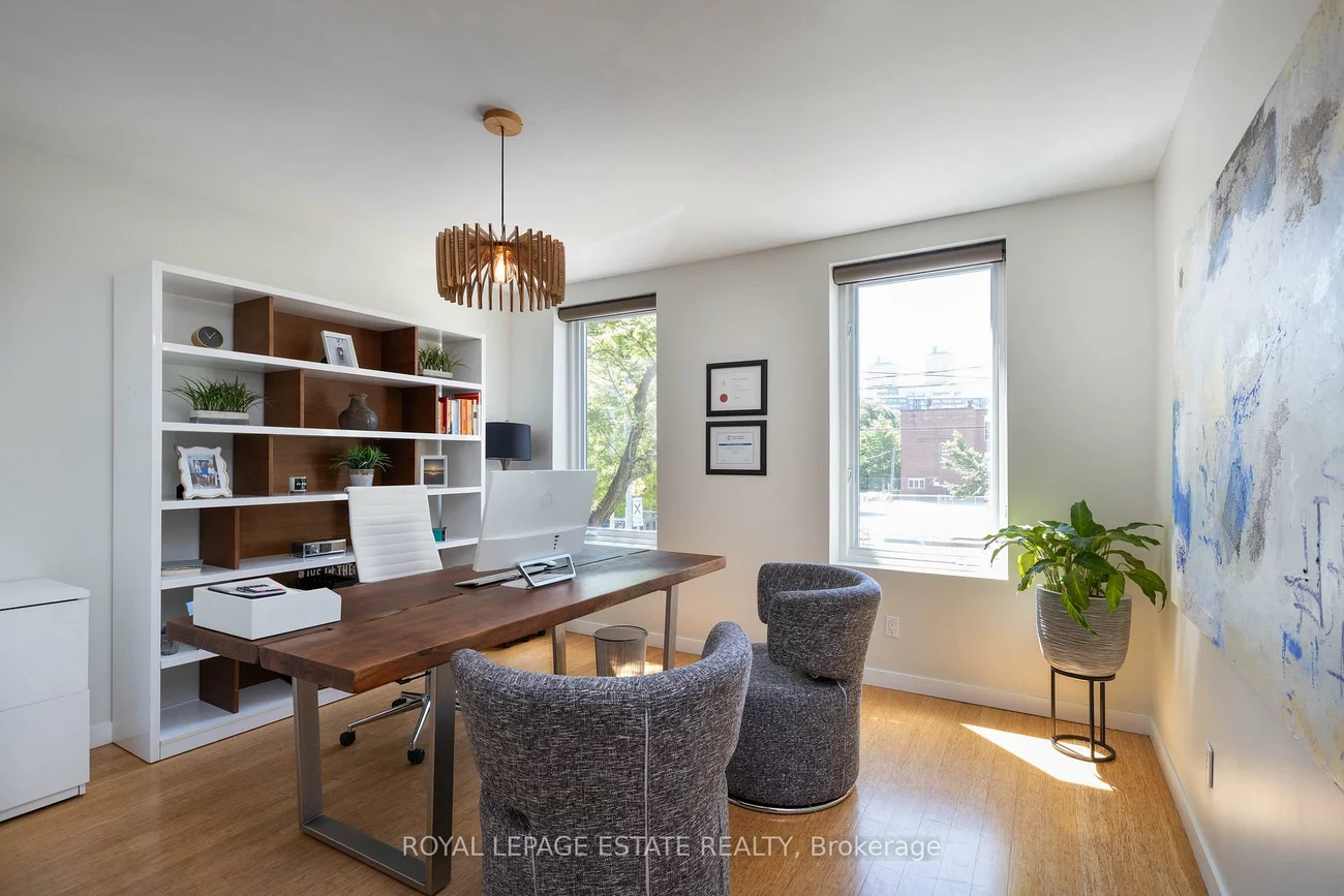 432, Queen, Regent Park, Toronto