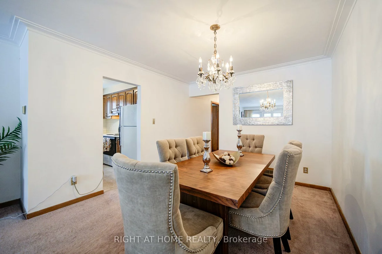 14, Castlebury, Bayview Woods-Steeles, Toronto