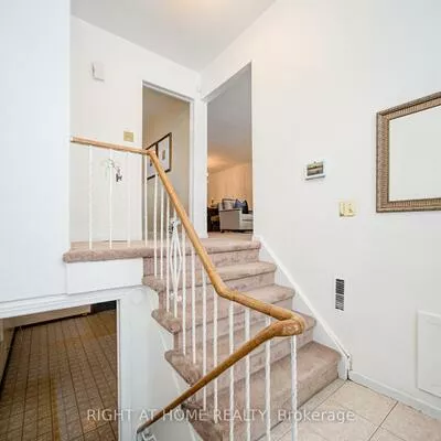 14, Castlebury, Bayview Woods-Steeles, Toronto