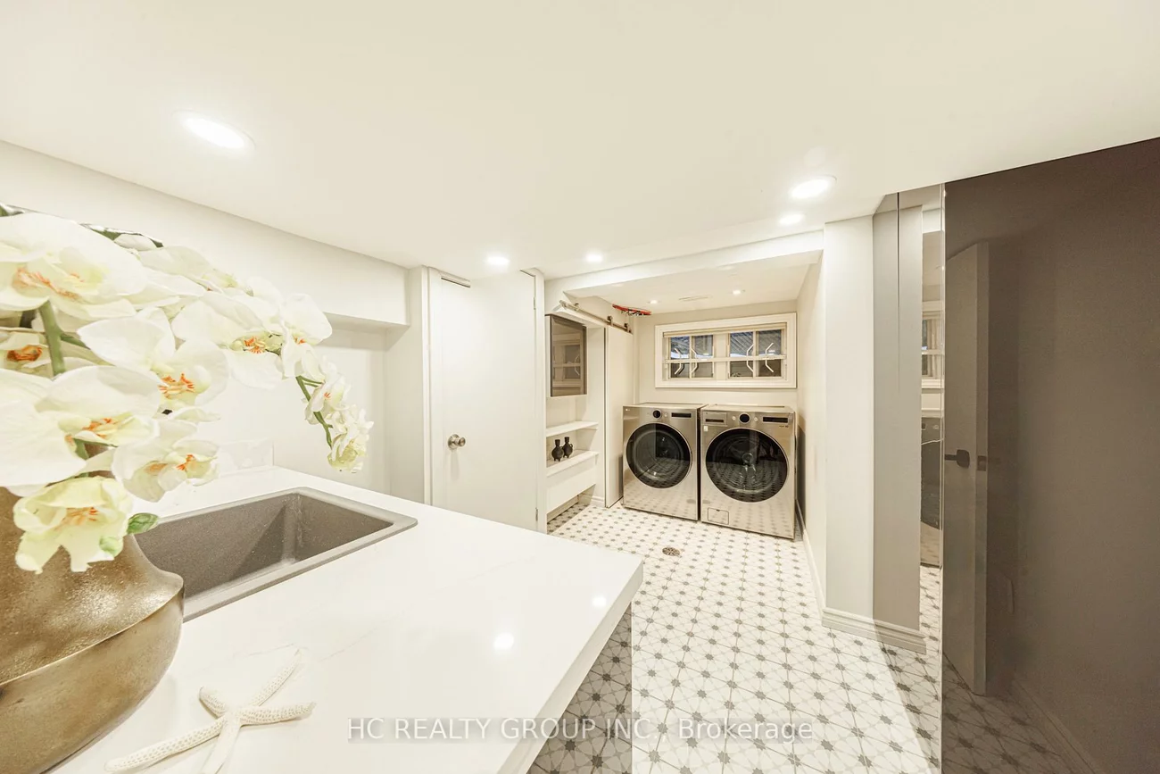 39, Glengowan, Lawrence Park South, Toronto