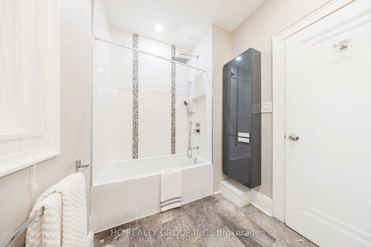 39, Glengowan, Lawrence Park South, Toronto