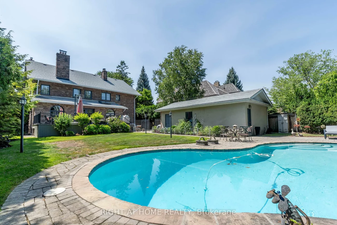 287, RUSSELL HILL, Casa Loma, Toronto