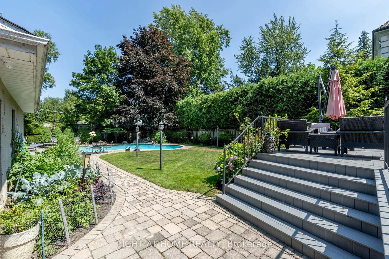 287, RUSSELL HILL, Casa Loma, Toronto