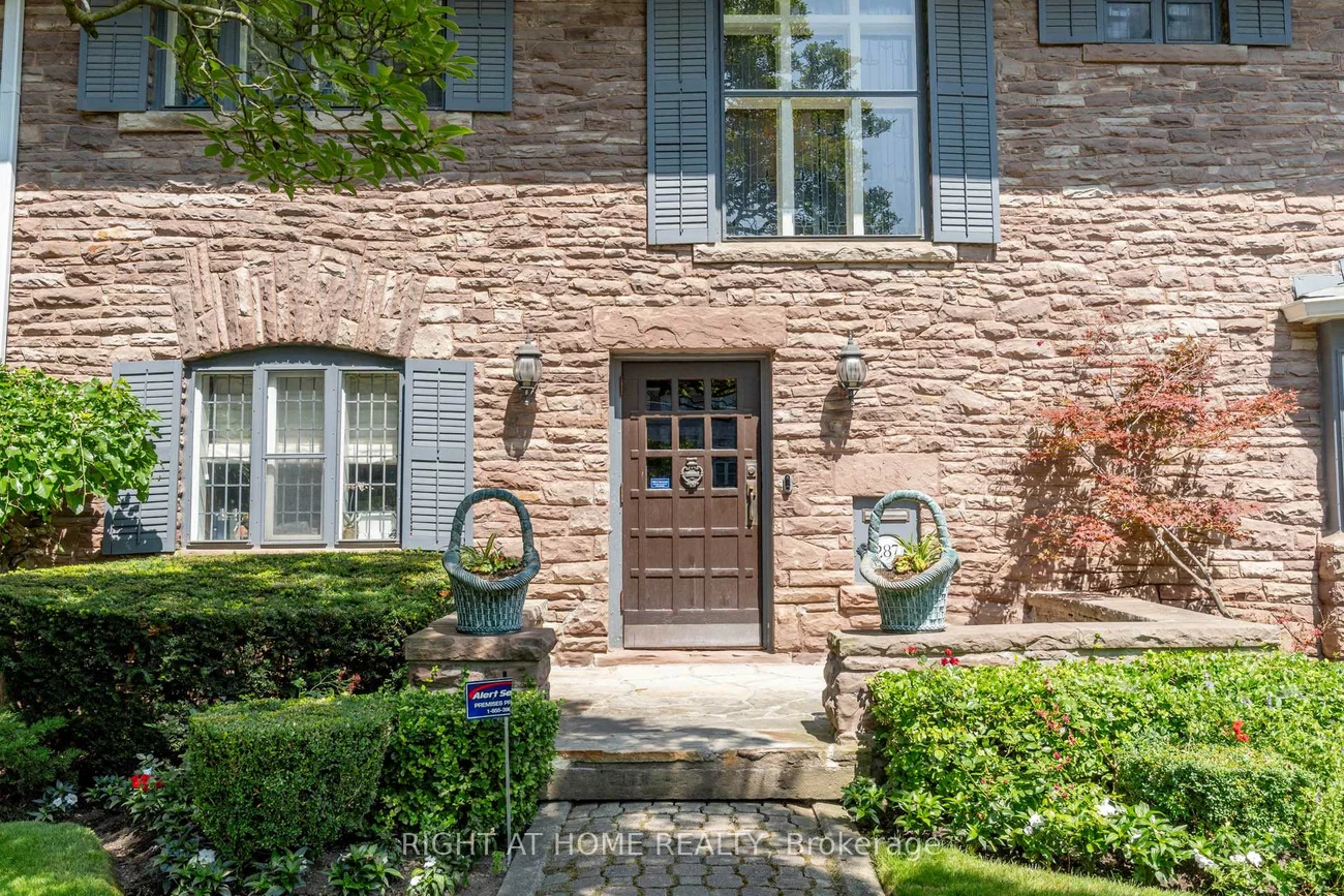 287, RUSSELL HILL, Casa Loma, Toronto