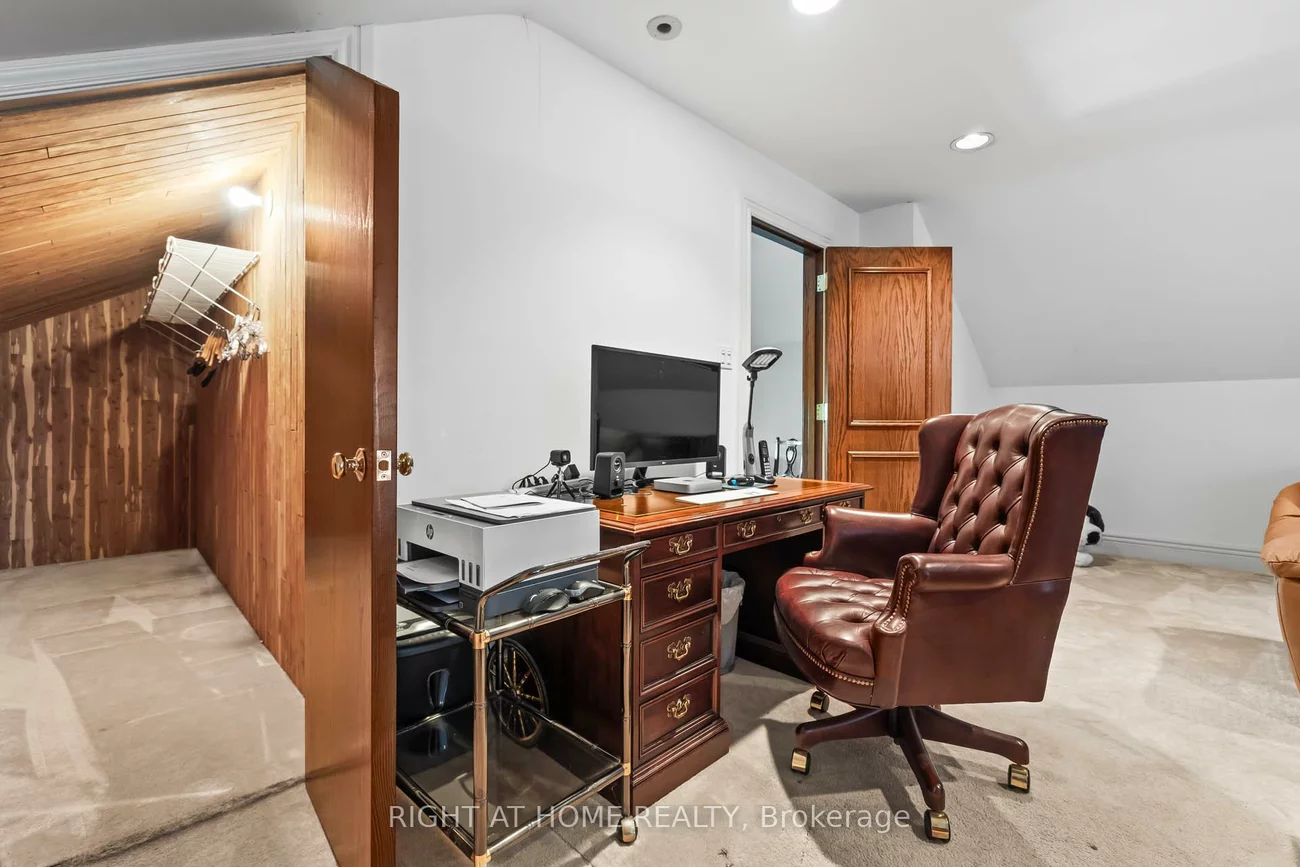 287, RUSSELL HILL, Casa Loma, Toronto