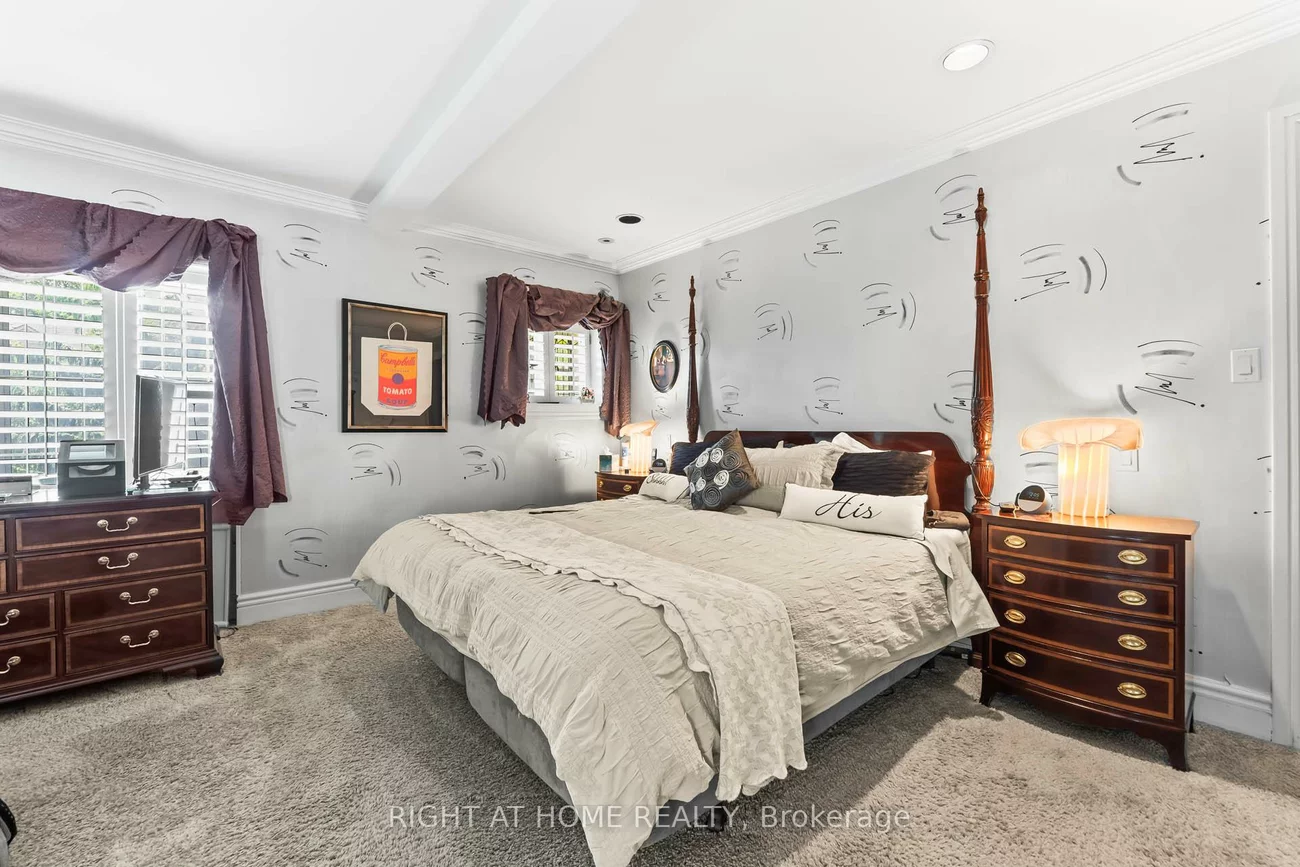 287, RUSSELL HILL, Casa Loma, Toronto