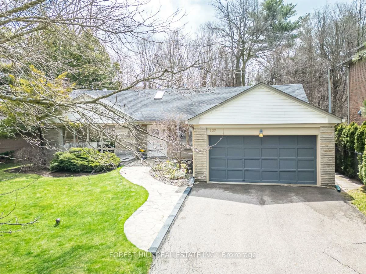 137, Citation, Bayview Village, Toronto