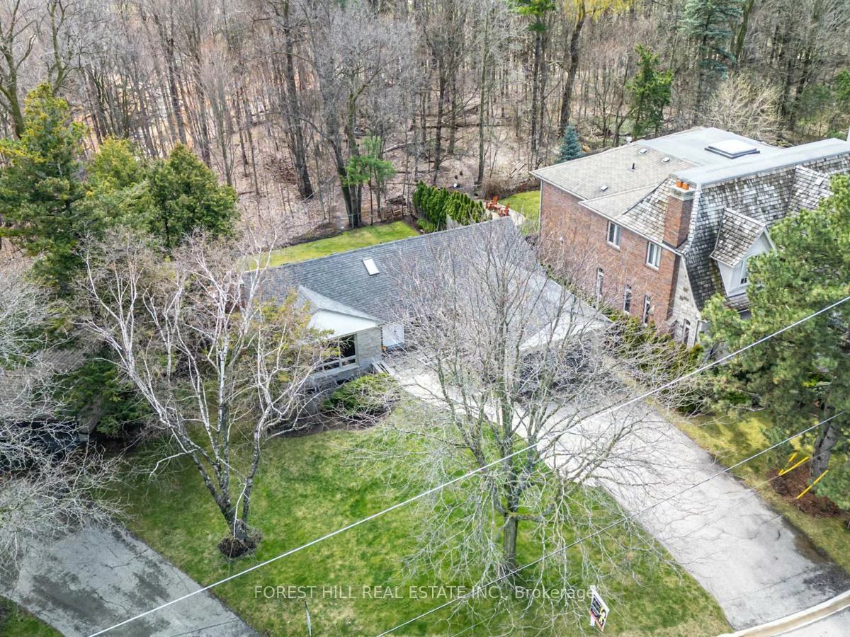 137, Citation, Bayview Village, Toronto