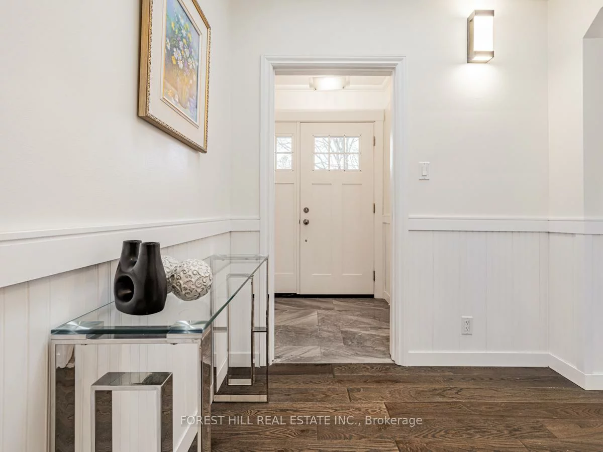 137, Citation, Bayview Village, Toronto