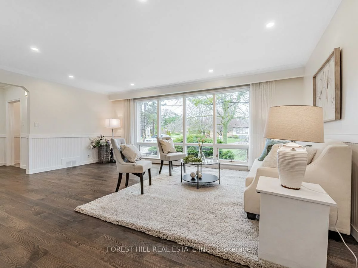 137, Citation, Bayview Village, Toronto