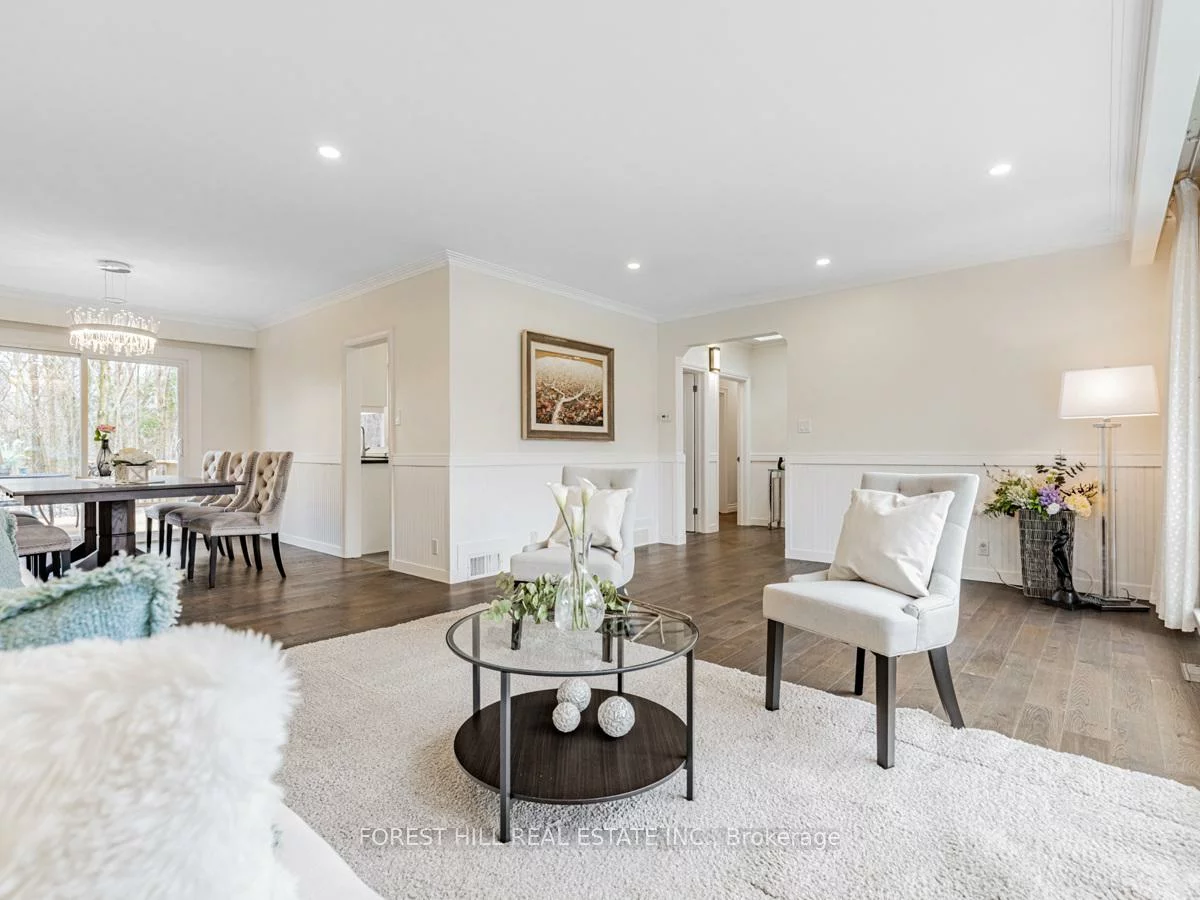 137, Citation, Bayview Village, Toronto