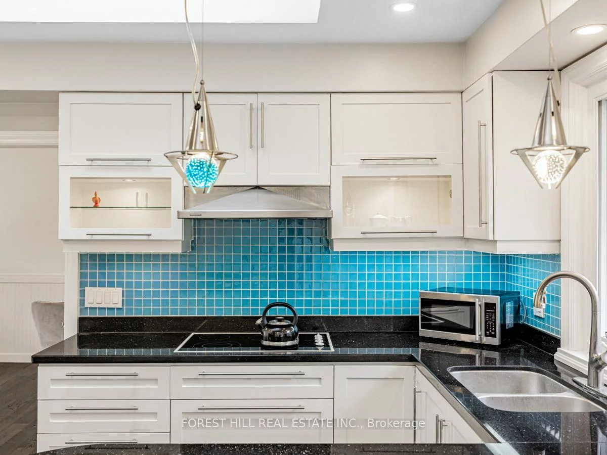 137, Citation, Bayview Village, Toronto