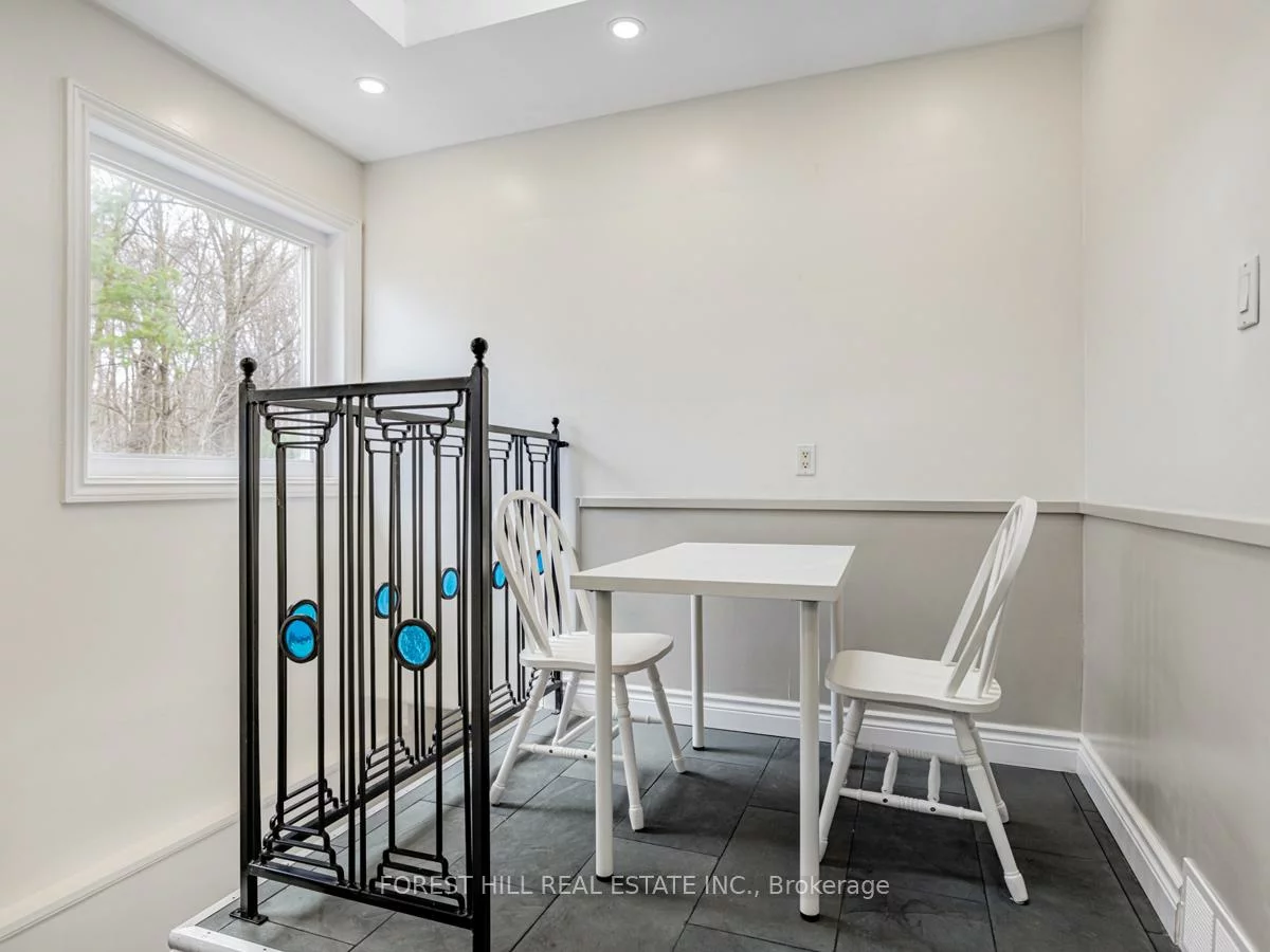 137, Citation, Bayview Village, Toronto