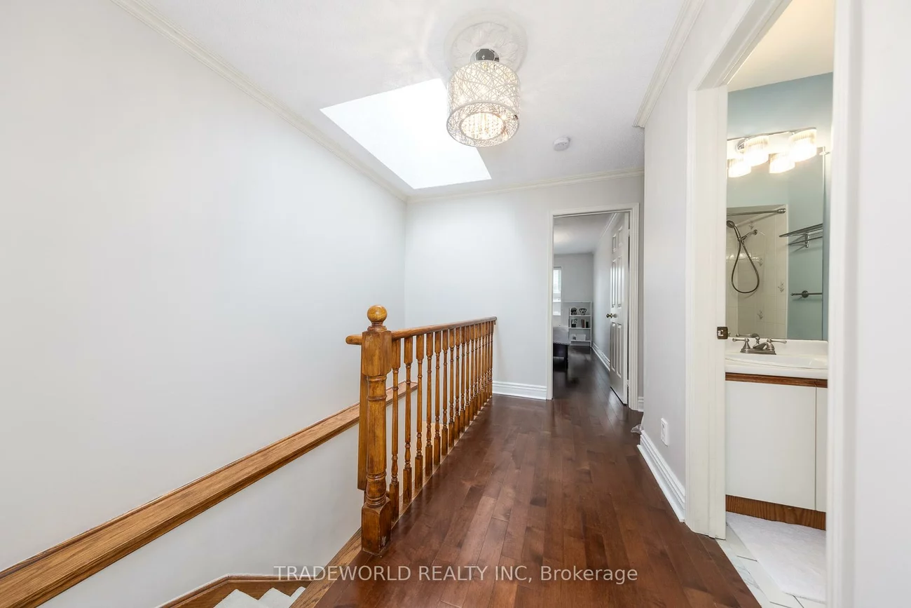 36, Banff, Mount Pleasant East, Toronto