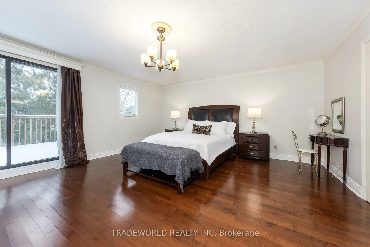 36, Banff, Mount Pleasant East, Toronto