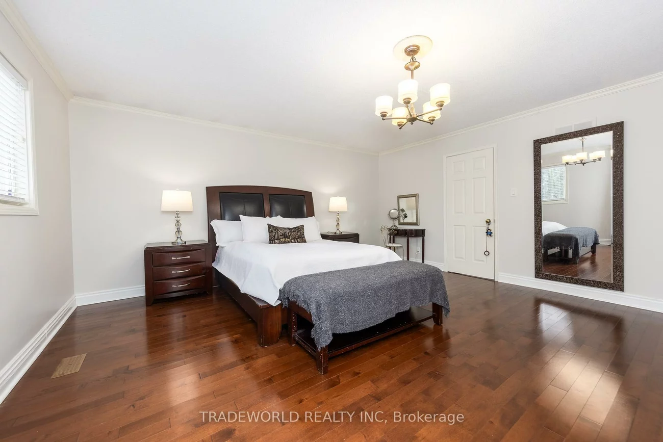 36, Banff, Mount Pleasant East, Toronto