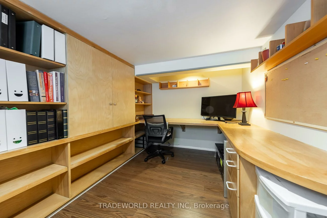 36, Banff, Mount Pleasant East, Toronto