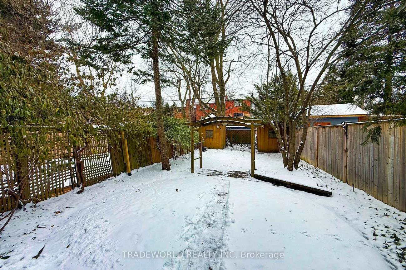 36, Banff, Mount Pleasant East, Toronto