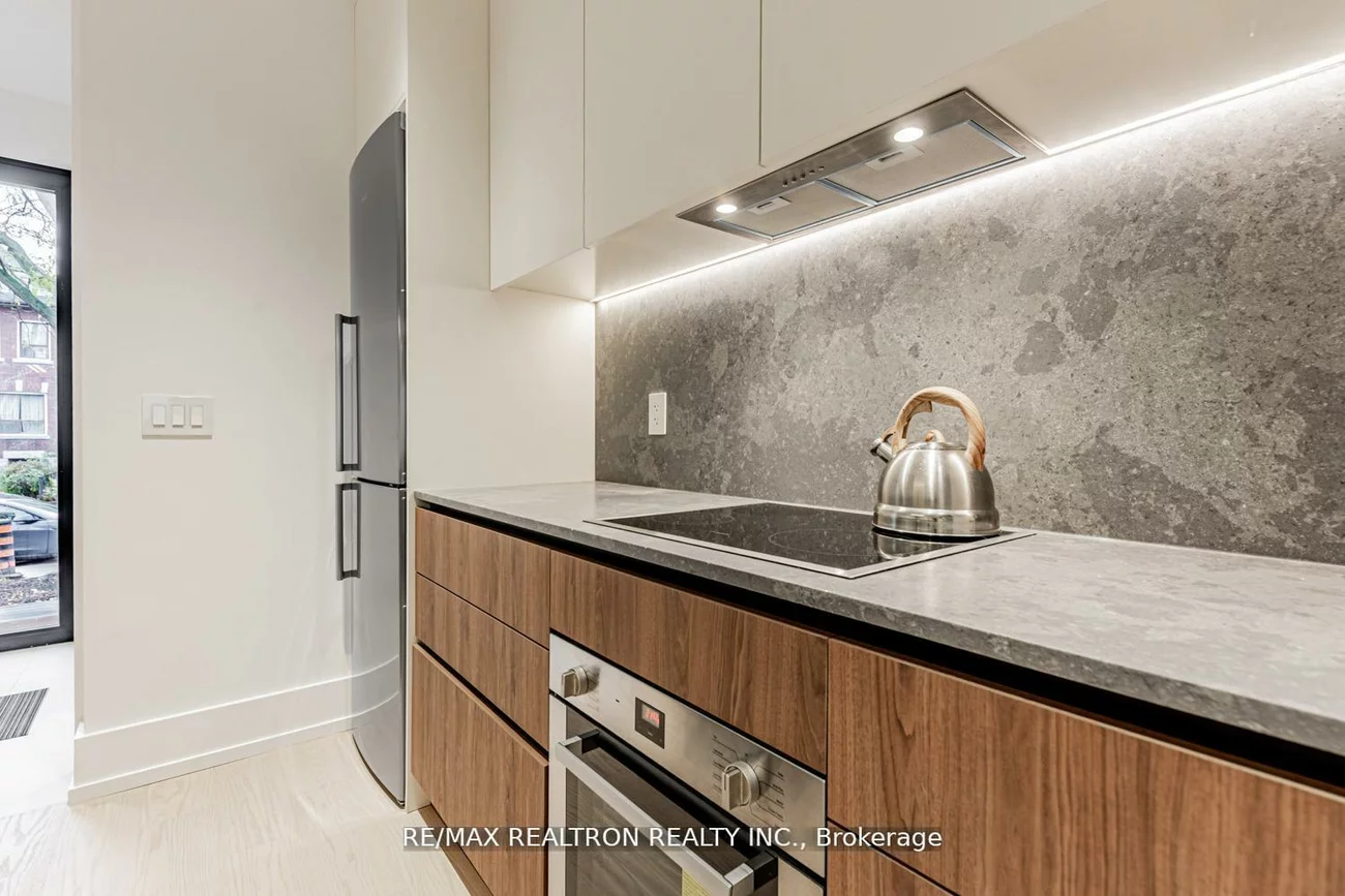 673, Crawford, Palmerston-Little Italy, Toronto