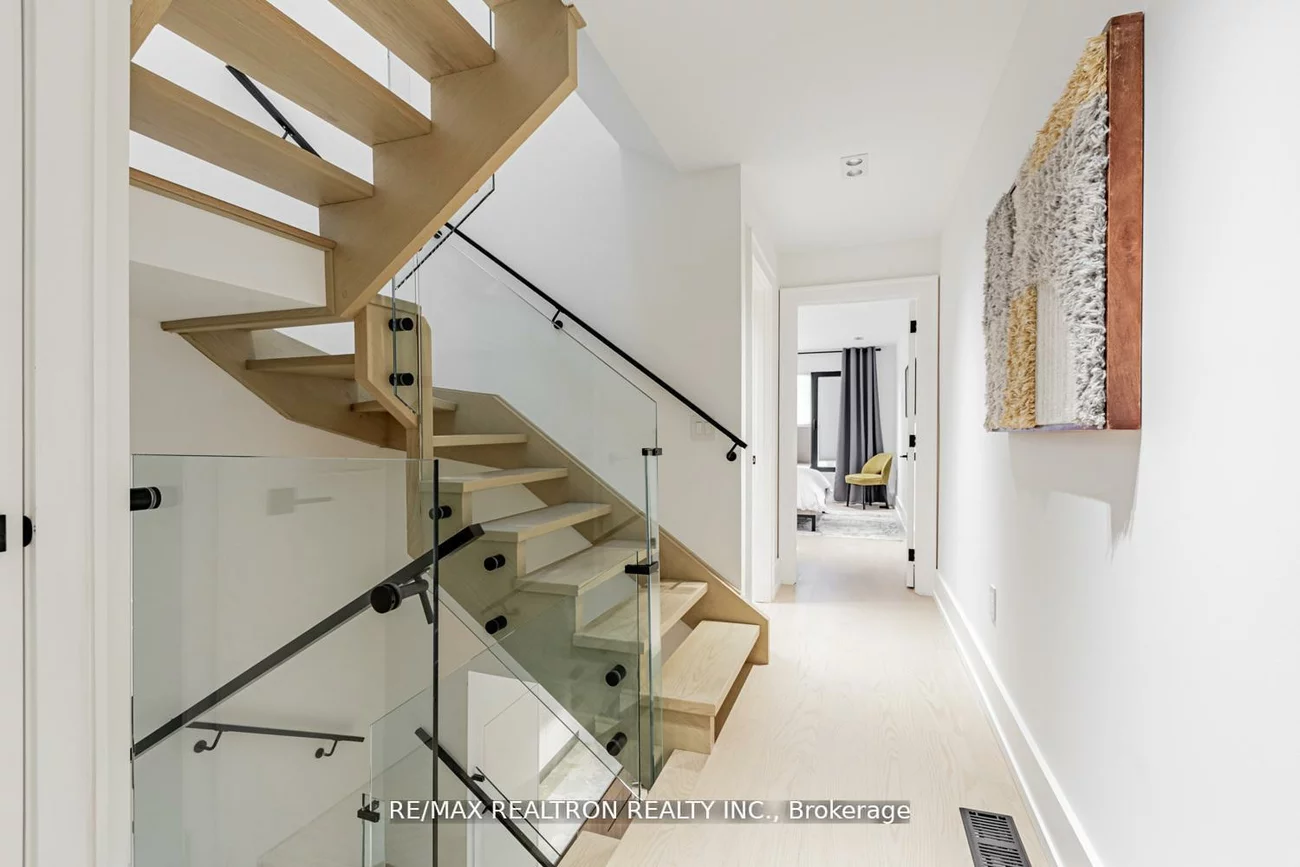 673, Crawford, Palmerston-Little Italy, Toronto