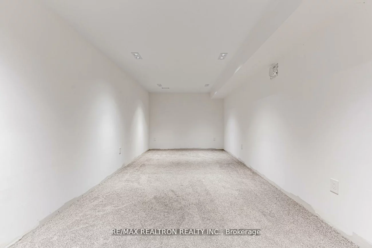 673, Crawford, Palmerston-Little Italy, Toronto