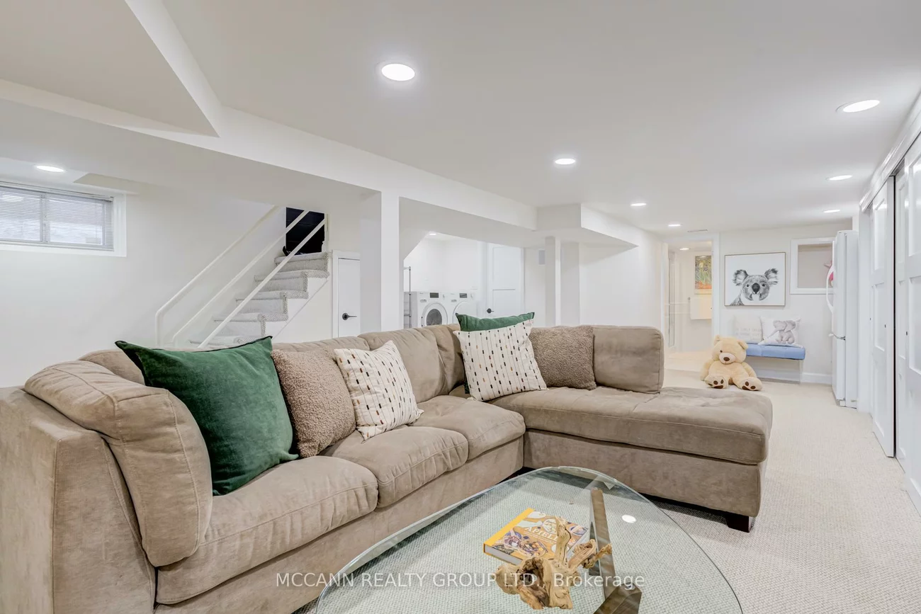 81, Wanless, Lawrence Park North, Toronto