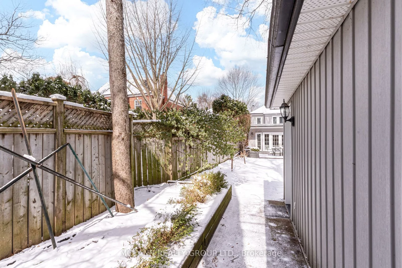 81, Wanless, Lawrence Park North, Toronto