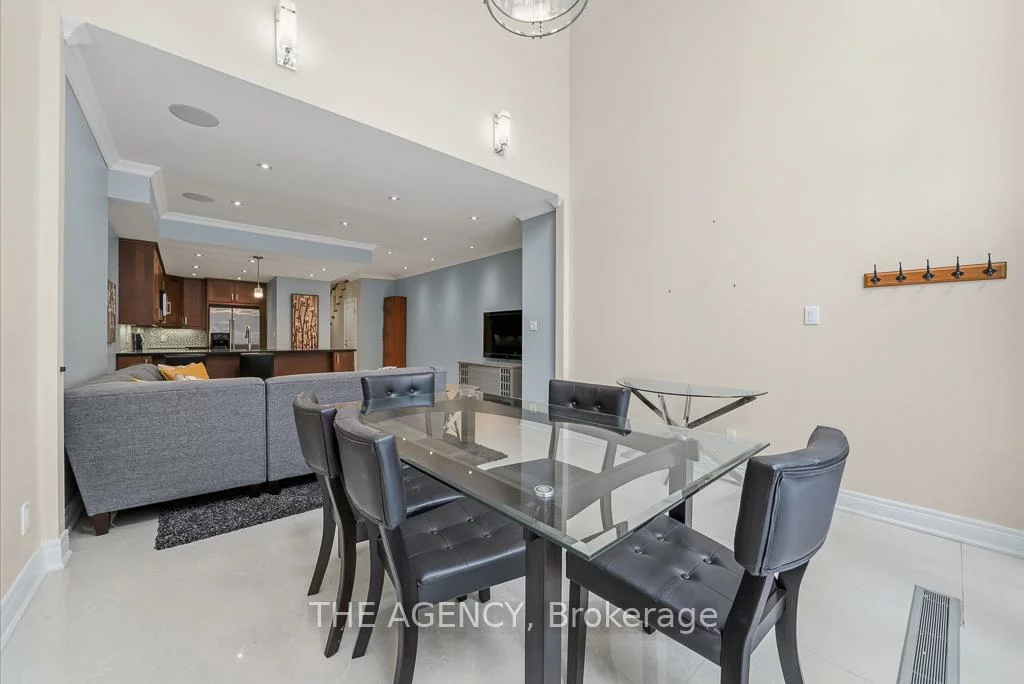 116, Hazelton, Annex, Toronto