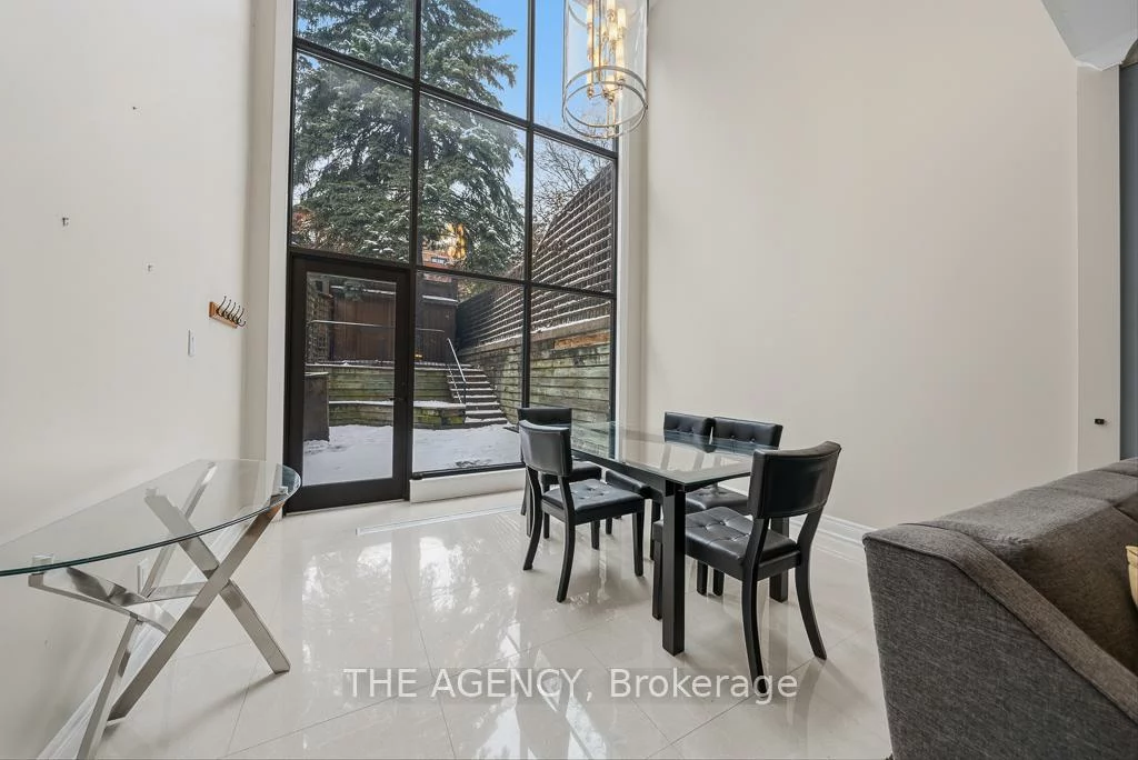 116, Hazelton, Annex, Toronto