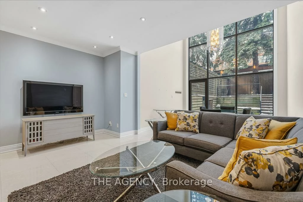 116, Hazelton, Annex, Toronto