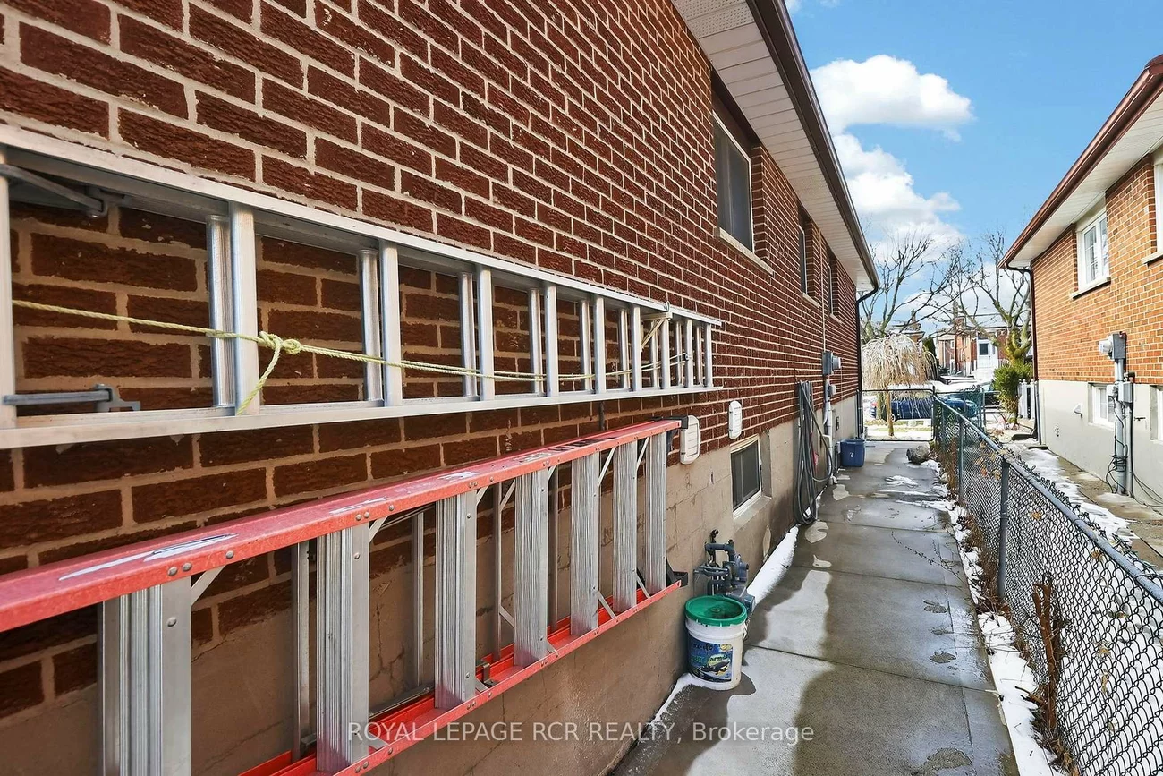 47, Navaho, Pleasant View, Toronto