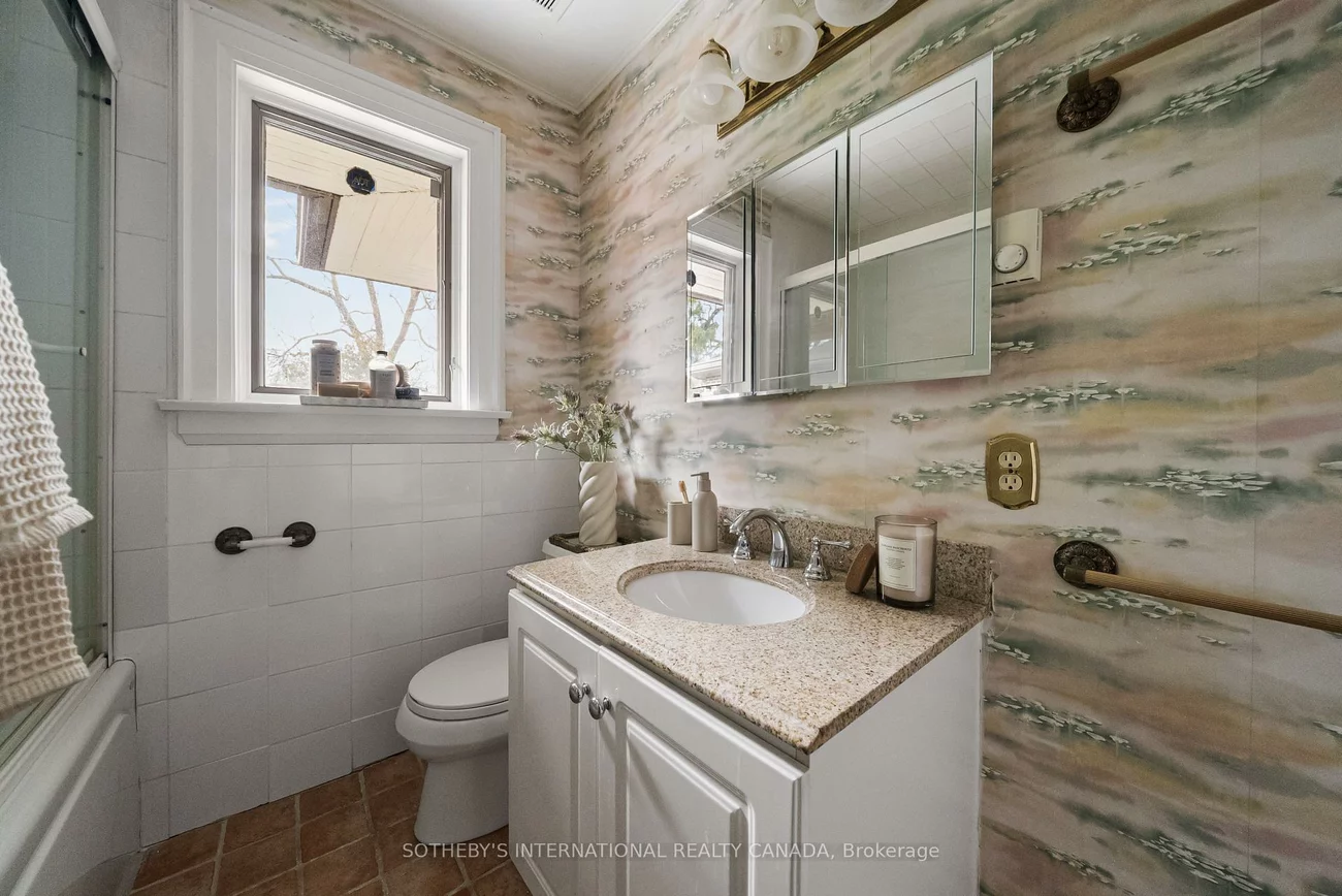 95, Highbourne, Yonge-Eglinton, Toronto