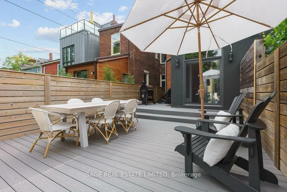 221, Crawford, Trinity-Bellwoods, Toronto